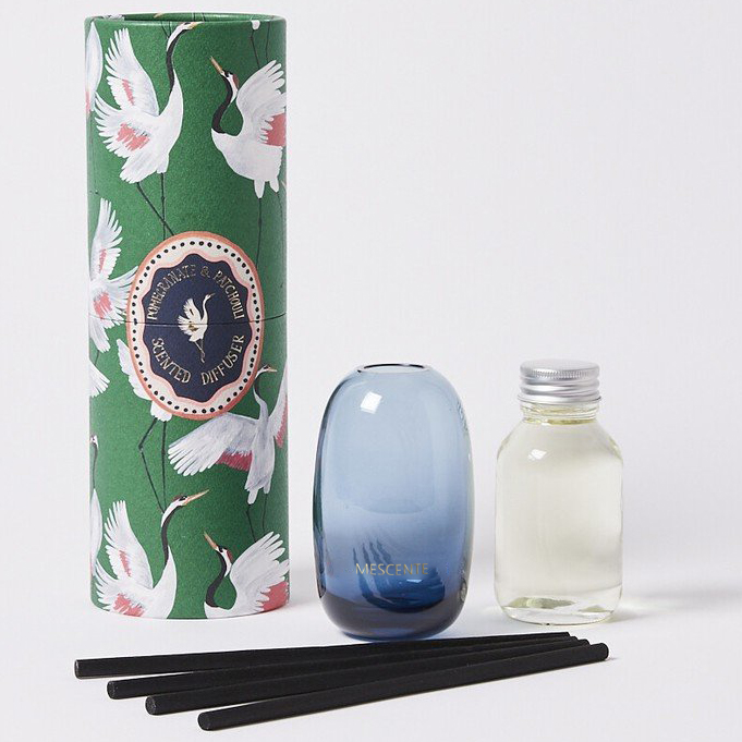 Luxusné 100 ml 200 ml 500 ml diamantové okrúhle fľaše Loris Sola Flowers Amber Crystal Eyfel Parfum Reed difuzérový olej