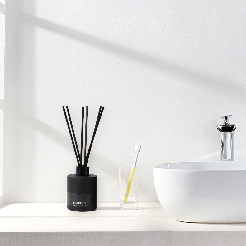 M&Scent veľkoobchodný luxusný privátny dekoratívny kvetinový difúzor z trstinového vlákna so zátku