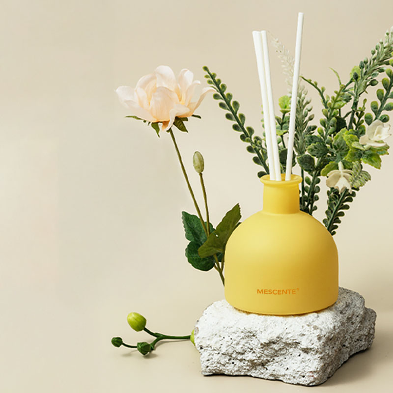 M&Scent hotsale luxusný vonný aróma esenciálny olej trstinový difuzér s ratanovými tyčinkami