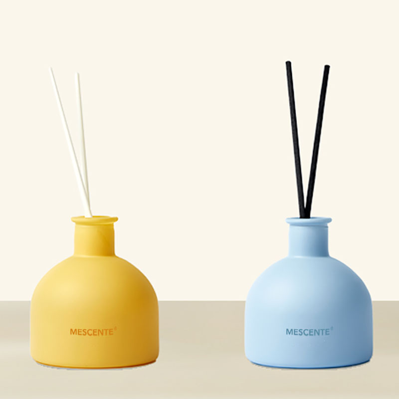 M&Scent hotsale luxusný vonný aróma esenciálny olej trstinový difuzér s ratanovými tyčinkami