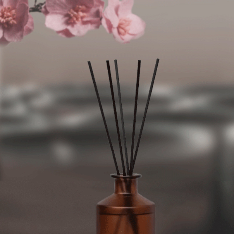 M&Scent Custom Luxusná fľaša z matného skla Home Essential Oil Reed difuzér
