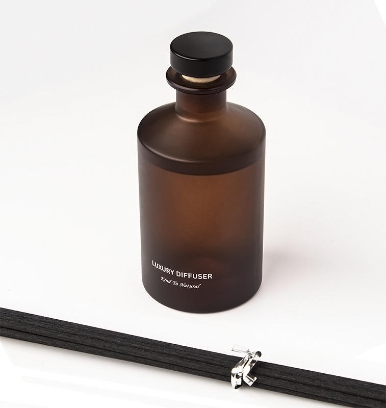 M&Scent Custom Luxusná fľaša z matného skla Home Essential Oil Reed difuzér