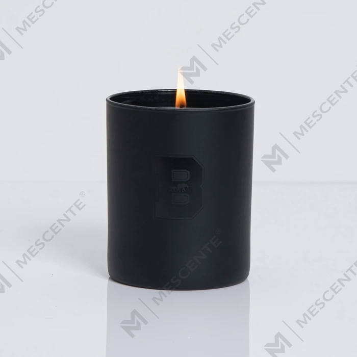 Veľkoobchod M&Scent Luxusné čierne jedinečné poháre Svadobné dekoratívne vonné sójové sviečky s kryštálmi