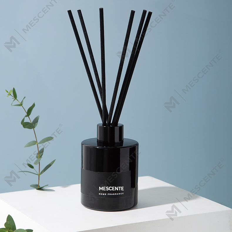 M&Scent veľkoobchodný luxusný privátny dekoratívny kvetinový difúzor z trstinového vlákna so zátkou