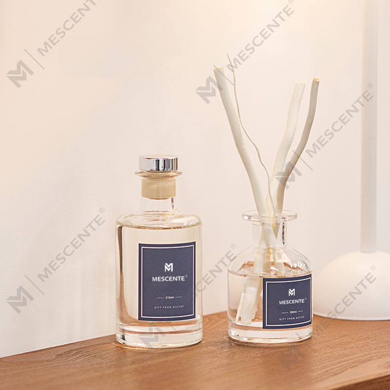 M&Scent veľkoobchodná luxusná sklenená fľaša 2025 Nový príchod Najnovší dizajnový jazýčkový difúzor