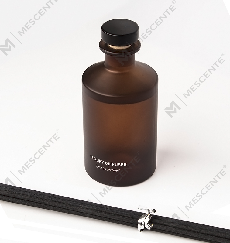 M&Scent Custom Luxusná fľaša z matného skla Home Essential Oil Reed difuzér