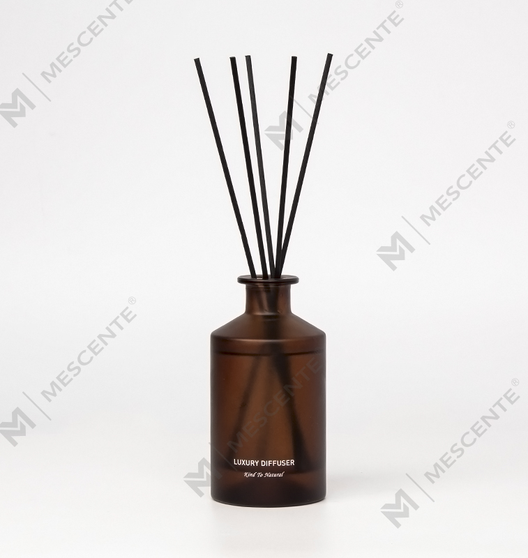 M&Scent Custom Luxusná fľaša z matného skla Home Essential Oil Reed difuzér