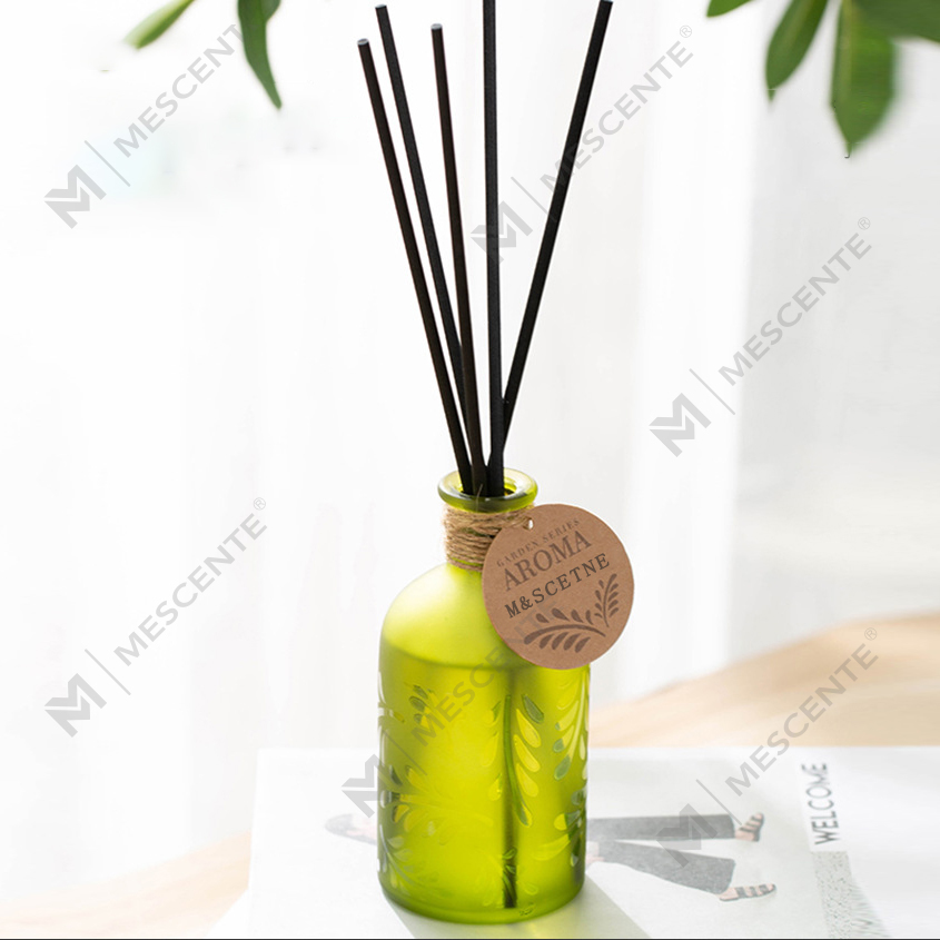M&Scent Luxury Custom Label Sklenená fľaša Flower Liquid Reed difuzér s darčekovou krabičkou