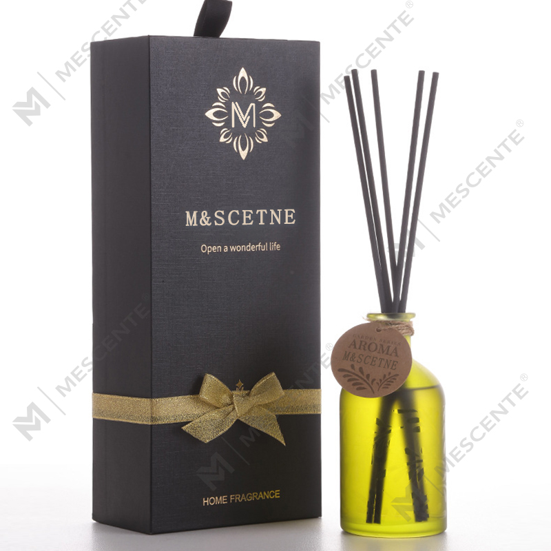 M&Scent Luxury Custom Label Sklenená fľaša Flower Liquid Reed difuzér s darčekovou krabičkou