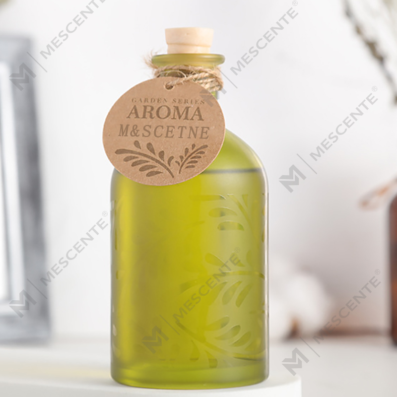 M&Scent Luxury Custom Label Sklenená fľaša Flower Liquid Reed difuzér s darčekovou krabičkou