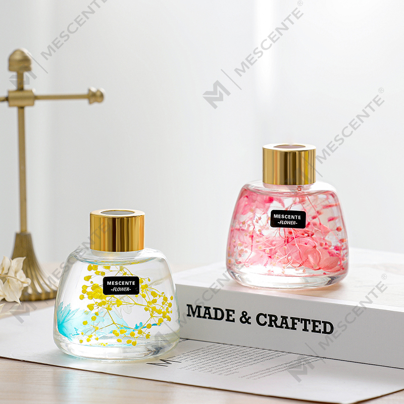Mini biela fľaša kvetinový parfum Aróma trstinový difuzérový olej, vôňa Thajský trstinový difuzér darčeková sada