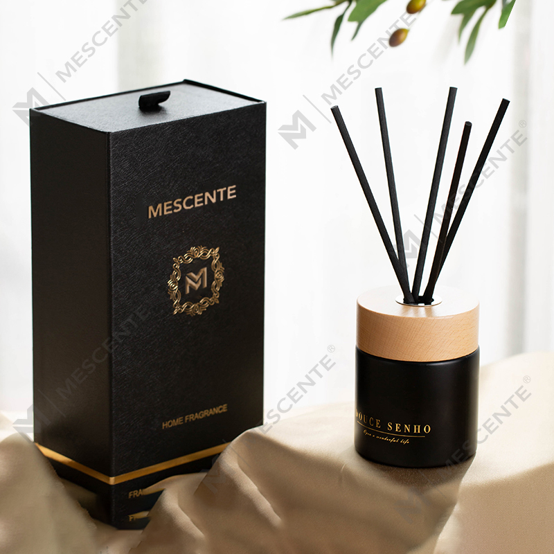 M&Scent Black Bottle Parfum Aróma trstinový difuzérový olej, vôňa Thajské trstinové difuzéry Darčeková sada