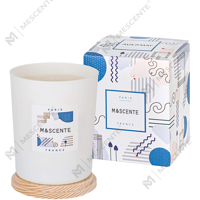 Privátna značka M&Scent vyrábala elegantné farebné voňavé sviečky zo sójového vosku