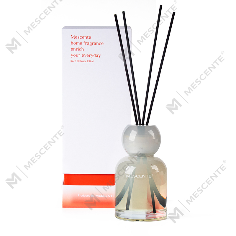 150 ml sklenená fľaša s vôňou na nábytok M23050