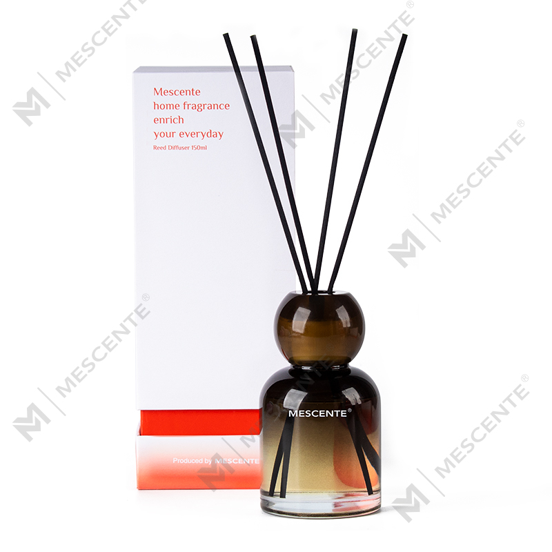 150 ml sklenená fľaša s vôňou na nábytok M23050