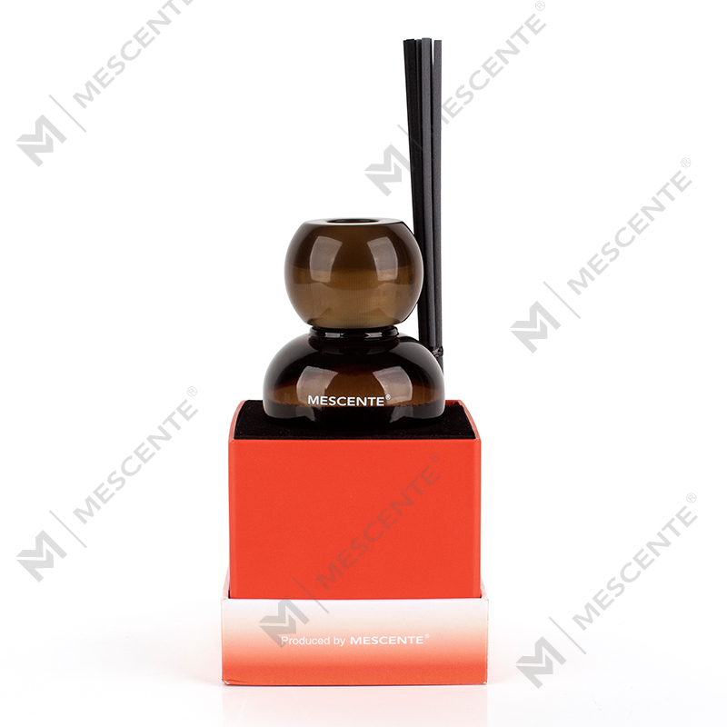 150 ml sklenená fľaša s vôňou na nábytok M23050