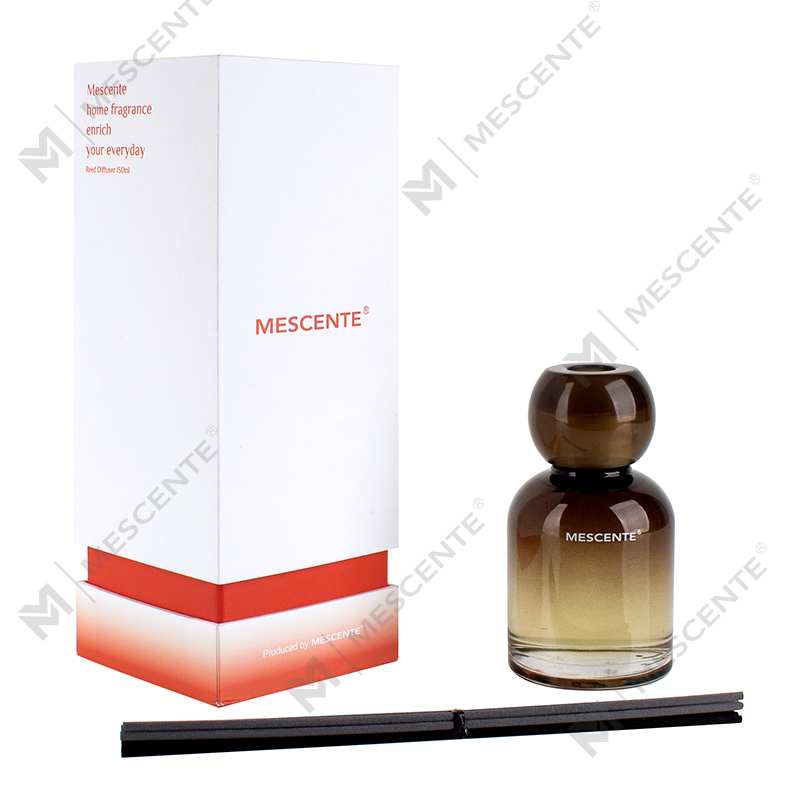 150 ml sklenená fľaša s vôňou na nábytok M23050
