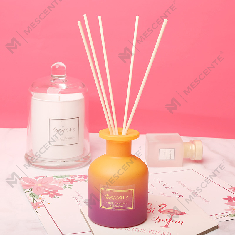 M&Scent privátna značka okrúhleho flakónu s vôňou z rákosia
