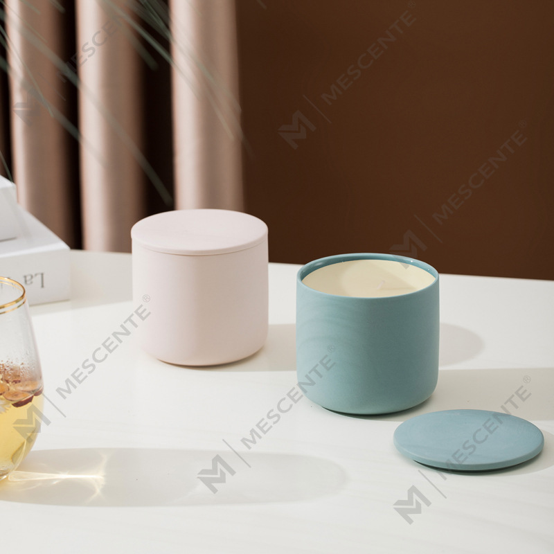 Veľkoobchodný veľkoobchod M&Scent na mieru moderná veľká 3 knôtová strieborná biela matná nádoba na vianočné sviečky s bambusovým viečkom