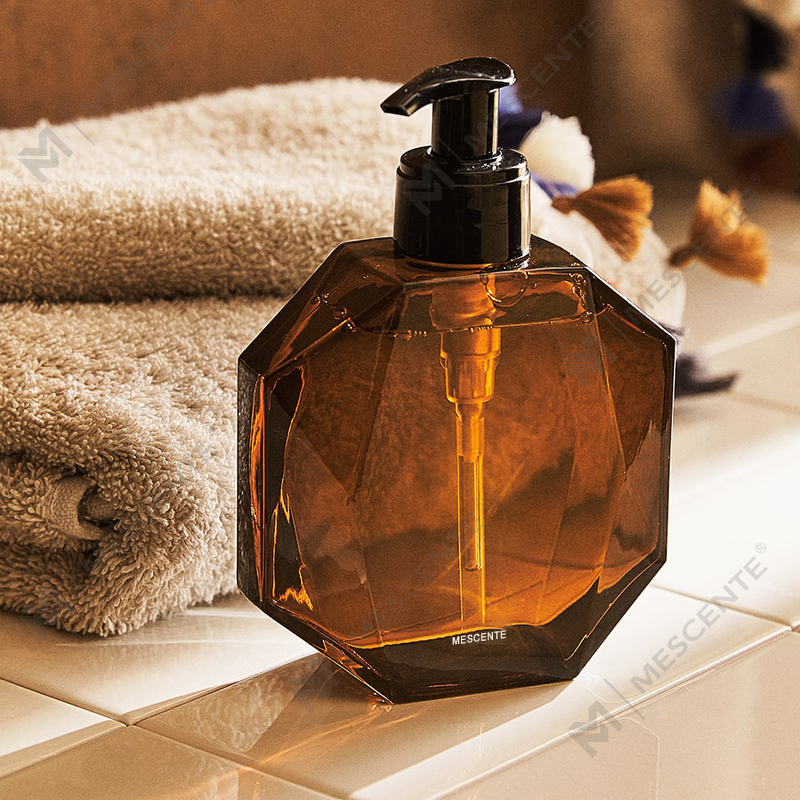 Privátny Label esenciálny olej v spreji s krabičkou M&scent Custom Luxury Room & Line Osviežovače vzduchu Sklenená fľaša, farebný box Tekutý