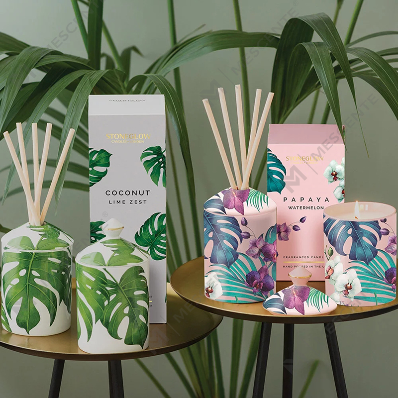 Špeciálny dizajn M&Scent Color Urban Botanics Pohárová sviečka so skladacou krabičkou