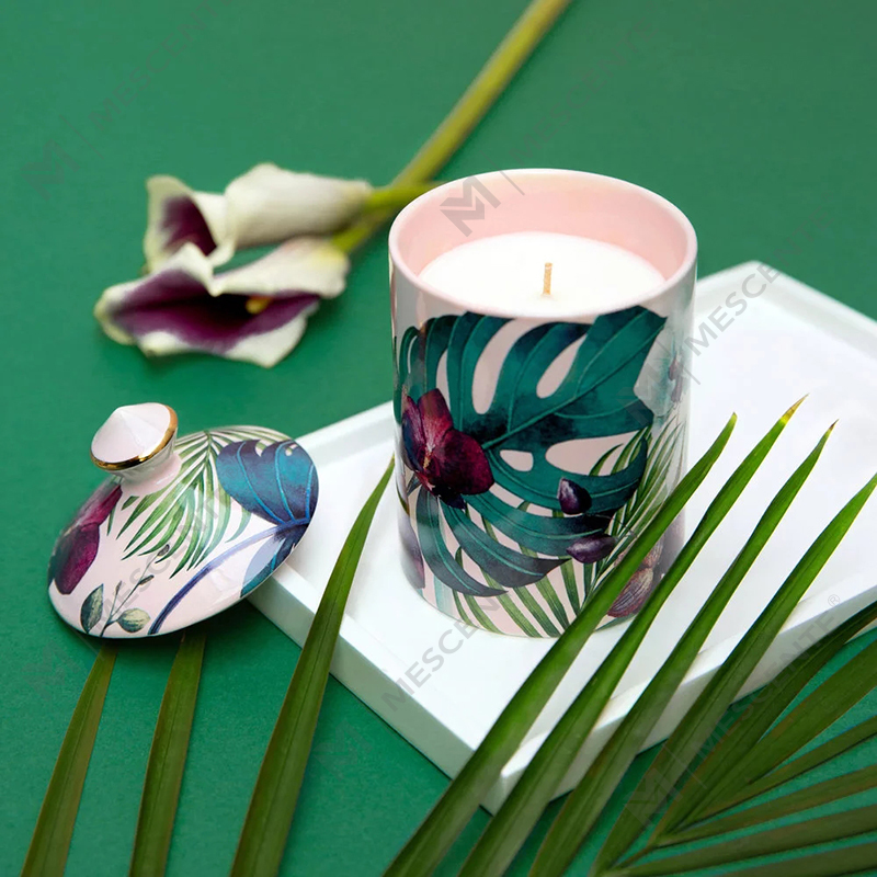 Špeciálny dizajn M&Scent Color Urban Botanics Pohárová sviečka so skladacou krabičkou