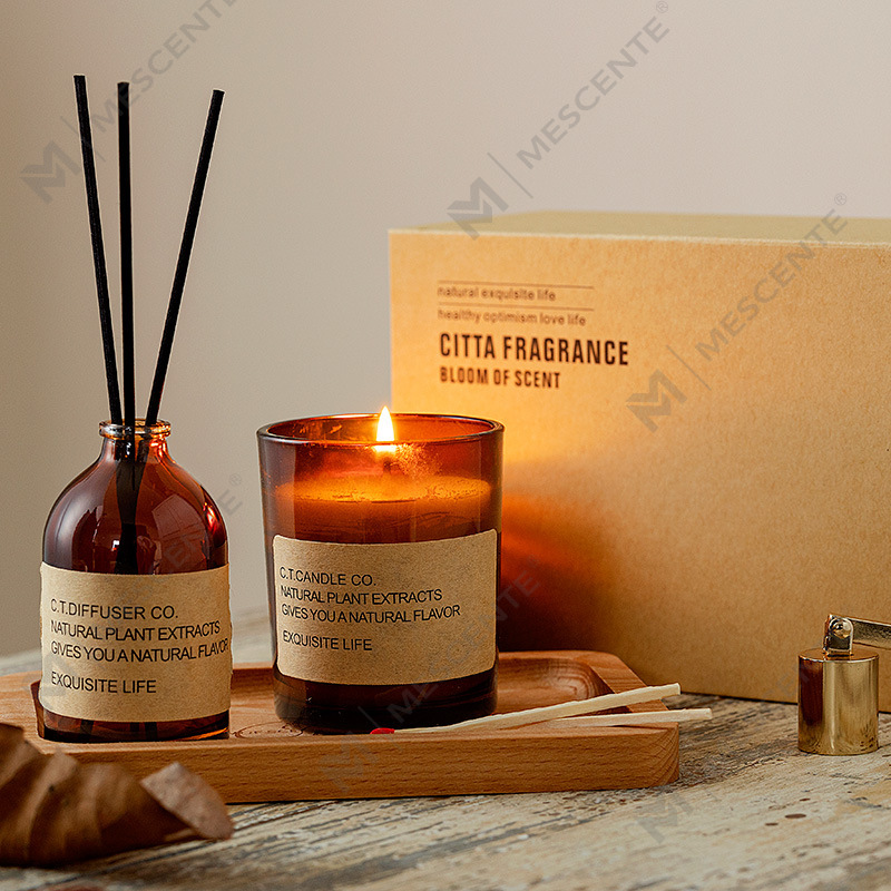Luxusný dekoračný domáci trstinový difuzér M&Scent a sada vonných sviečok s krabičkovým balením