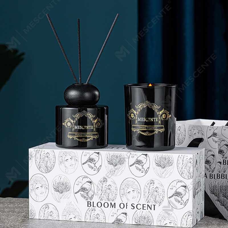 Luxusný rákosový difuzér s vôňou sviečok privátnej značky M&Scent s krabičkovým balením