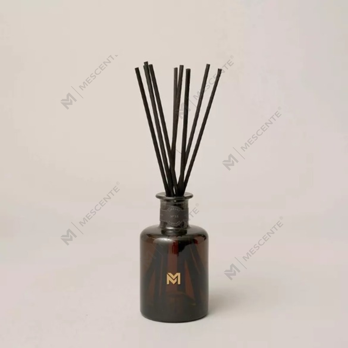 M&Scent veľkoobchodný luxusný 500 ml čierny fľašový difuzér Reed vonný trstinový difuzér s darčekovou krabičkou