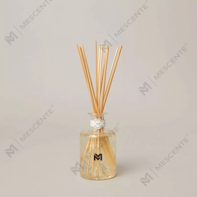 Osviežovač vzduchu M&Scent Gruppo Di Reed, sada difúzorov z domácej vianočnej kolekcie Oil Reed